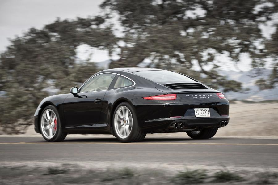  Porsche 911 Carrera S 2012 года  (фото 32 из 155)